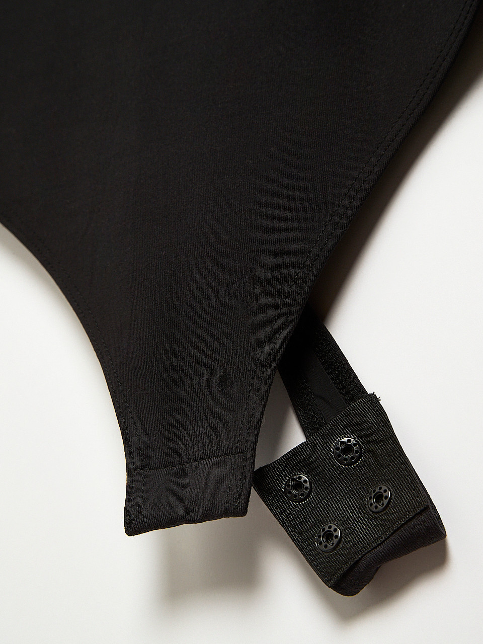 Short Sleeve Square Neck Bodysuit in Black