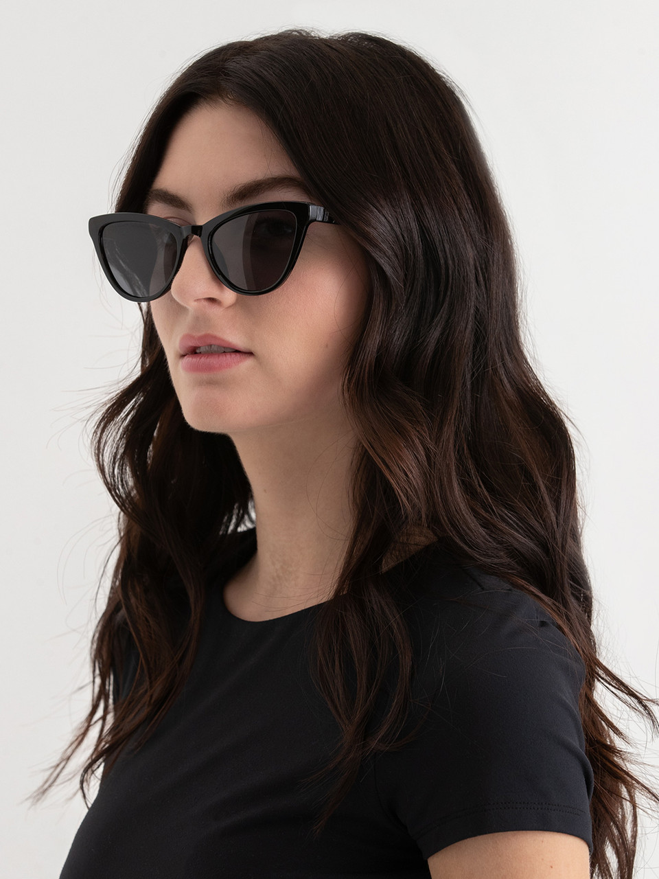 Black Cat Eye Frame Sunglasses with Case