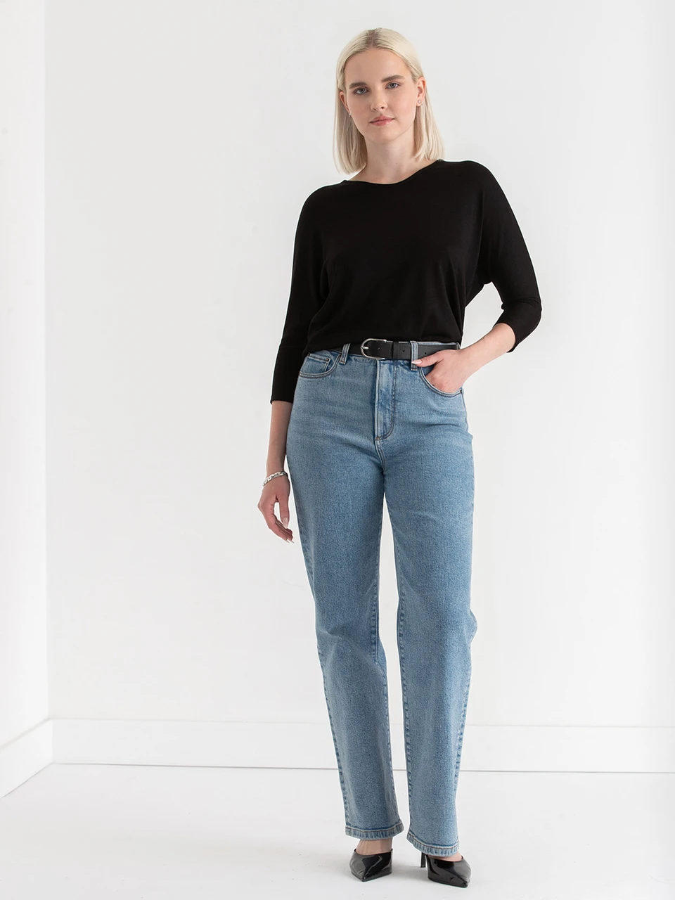 Black Easy V-Neck Hacci Knit Top