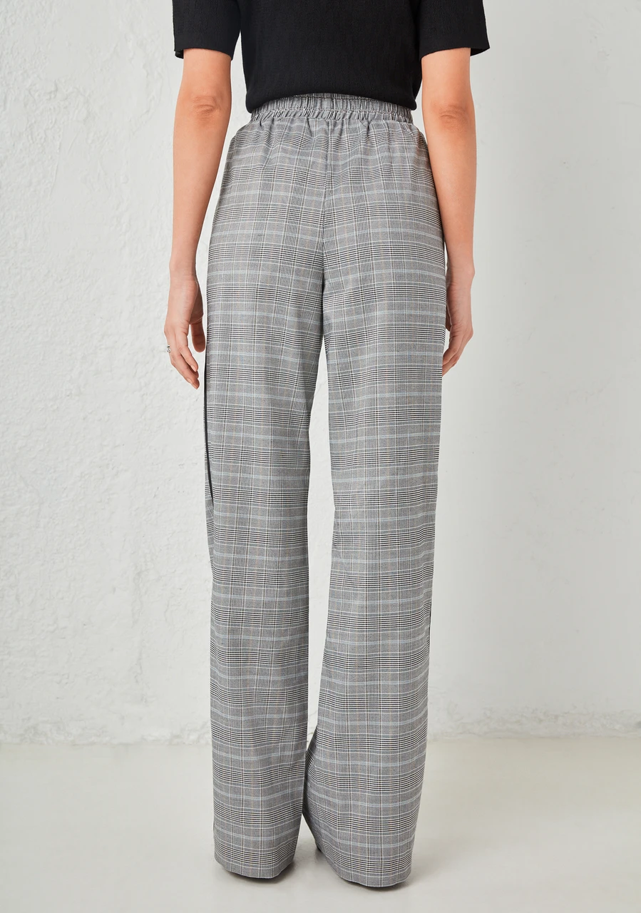 High Rise Pull On Plaid Pant in Grey Plaid
