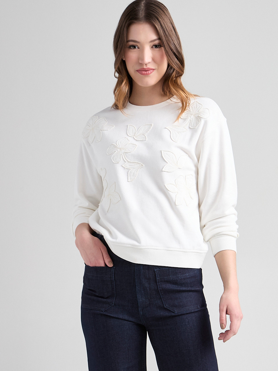 Long Sleeve Crew Neck with Applique in Ivory