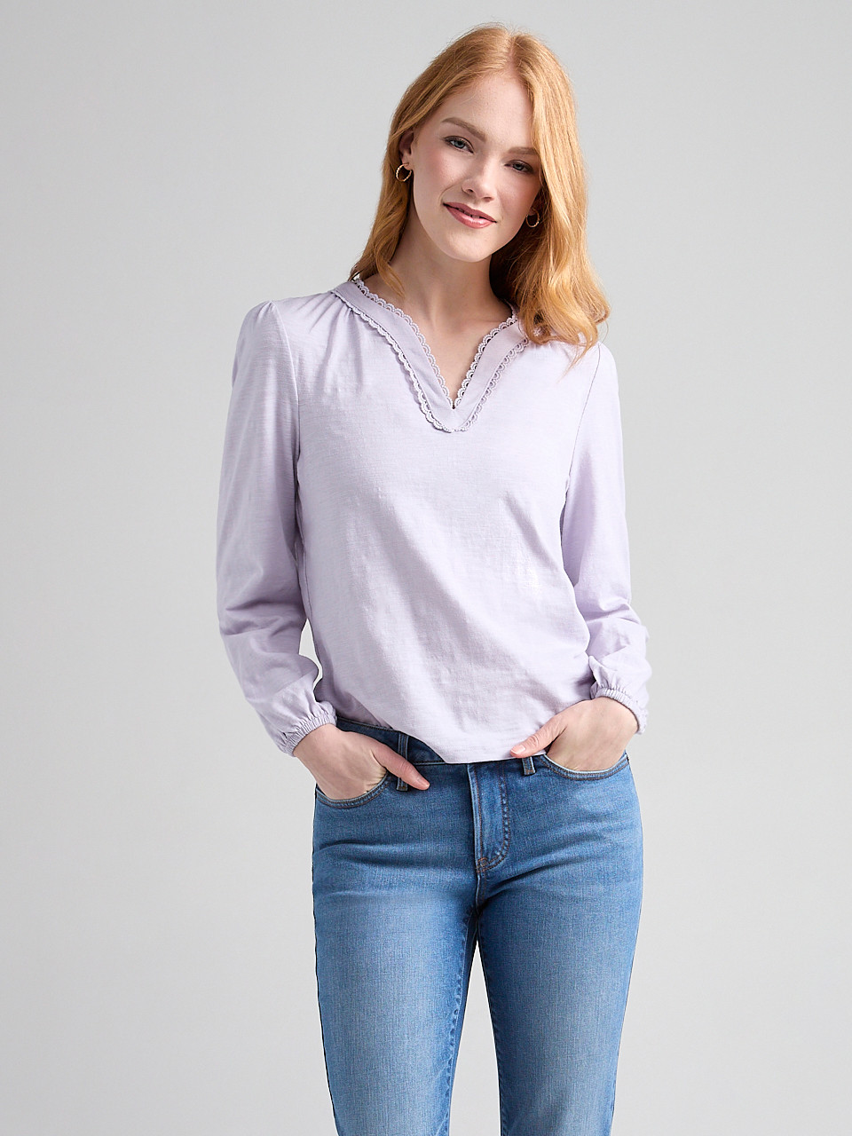 Long Sleeve V-Neck T-Shirt in Lilac