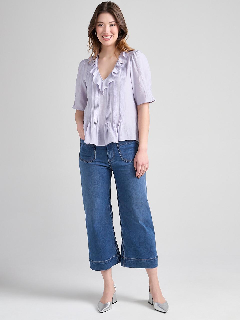 Short Puff Sleeve Ruffled Blouse in Lilac