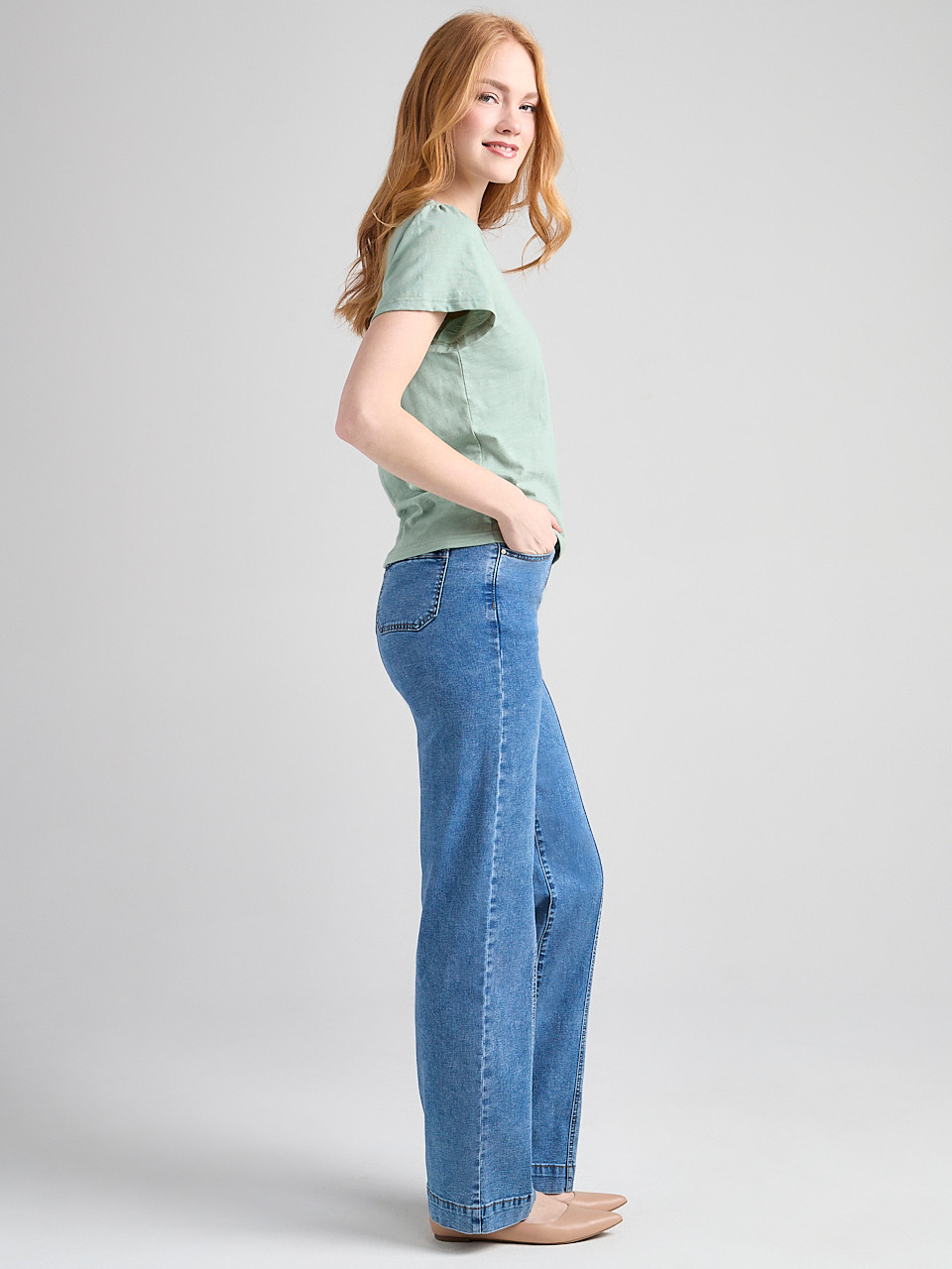 Short Sleeve V-Neck Embroidered Top Green Mist