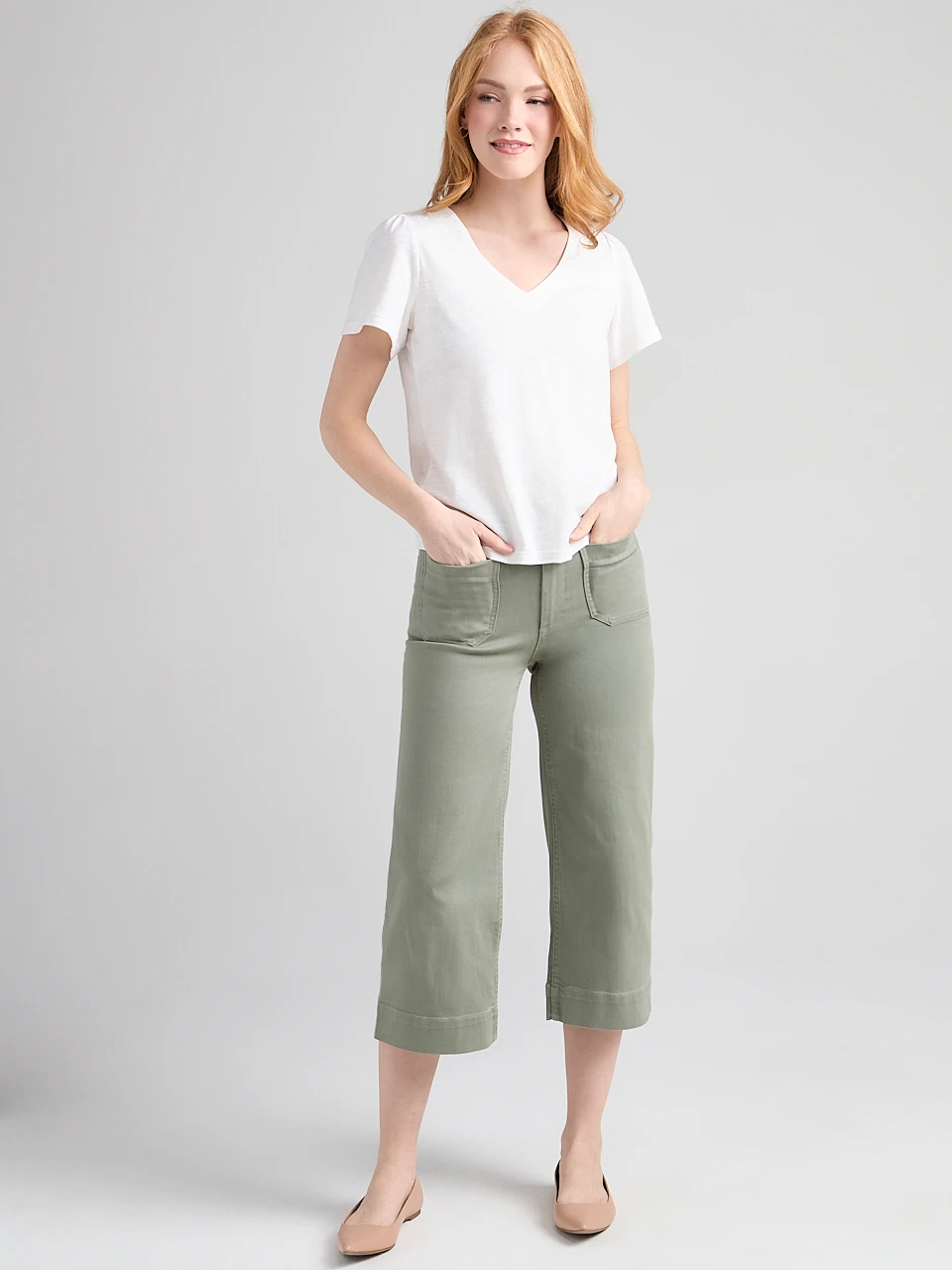 Short Sleeve V-Neck Embroidered Top in Ivory
