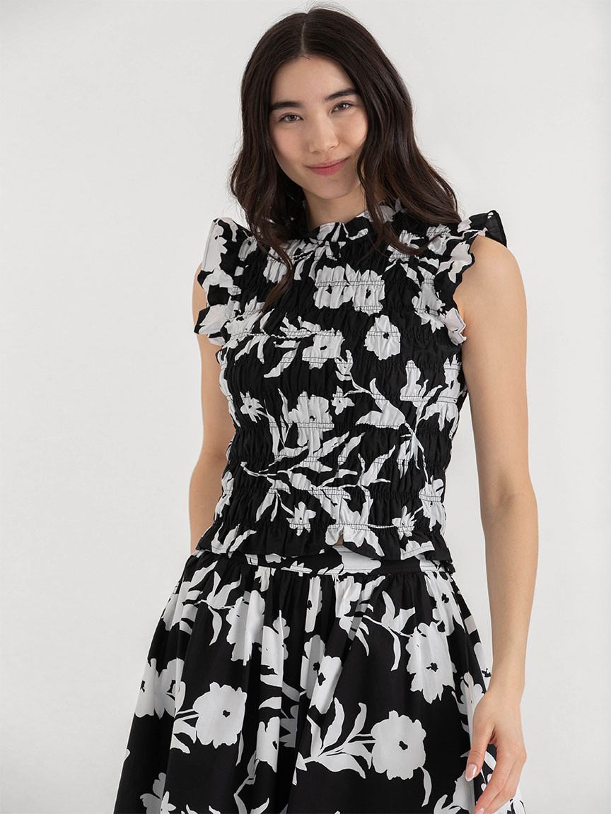 Sleeveless Poplin Smocked Top in Black and White Floral