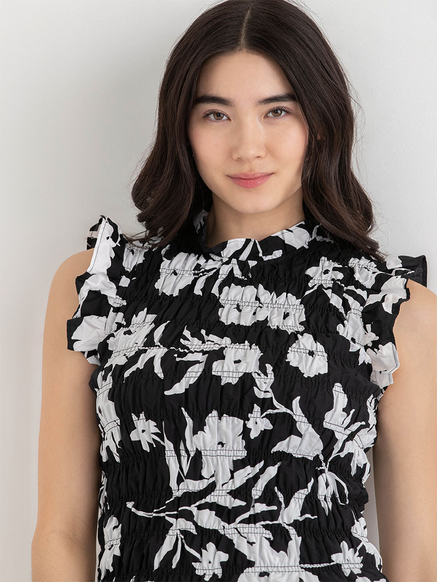 Sleeveless Poplin Smocked Top Black and White Floral