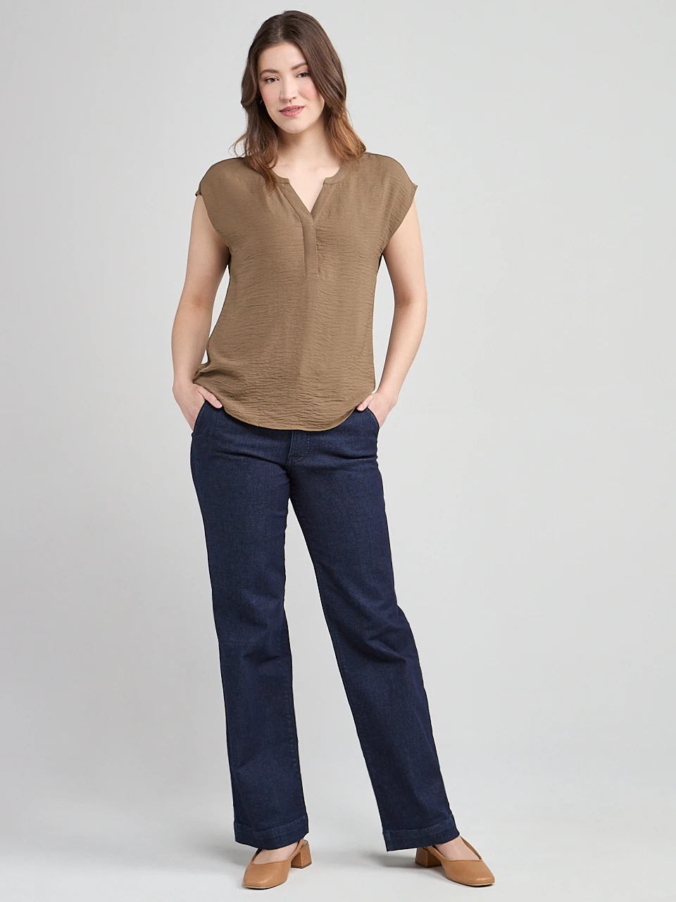 Extended Sleeve Henley in Shitake