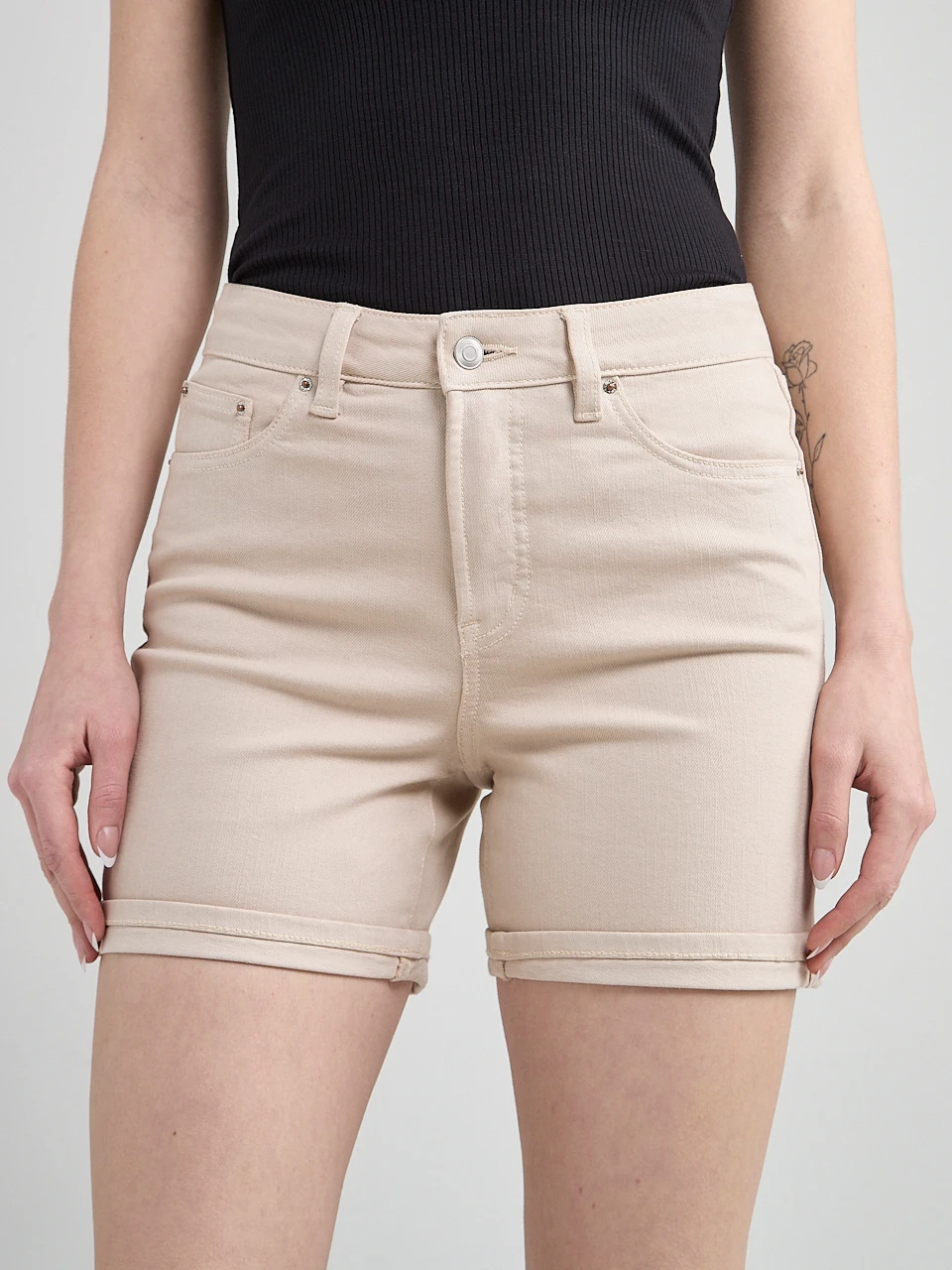 Girlfriend Jean Short in Pumice