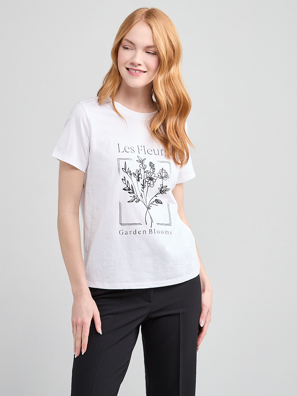 Short Sleeve Crew Neck T-Shirt B&W Flower