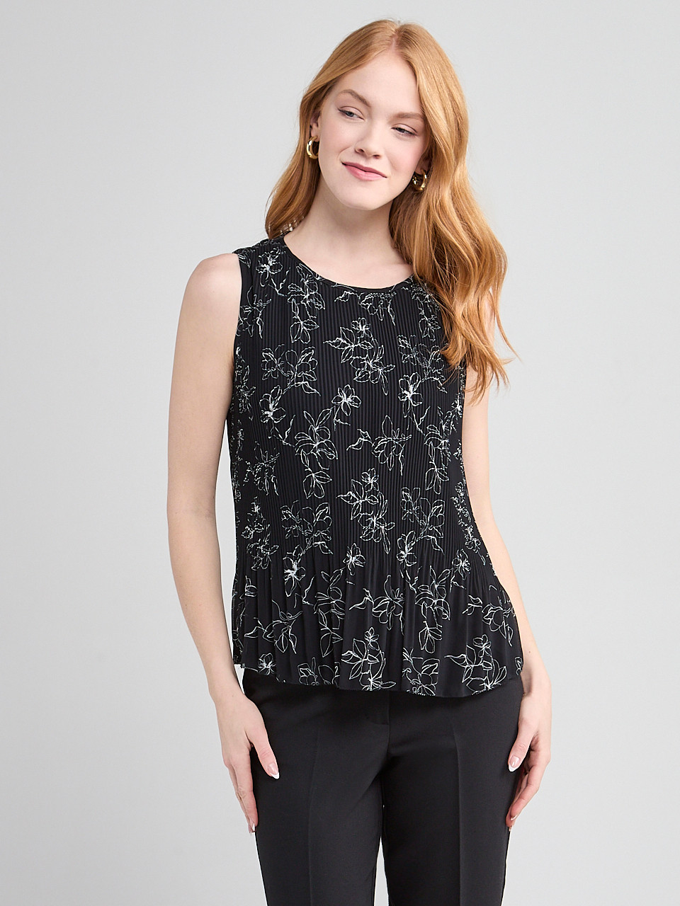 Sleeveless Pleated Top Line Floral