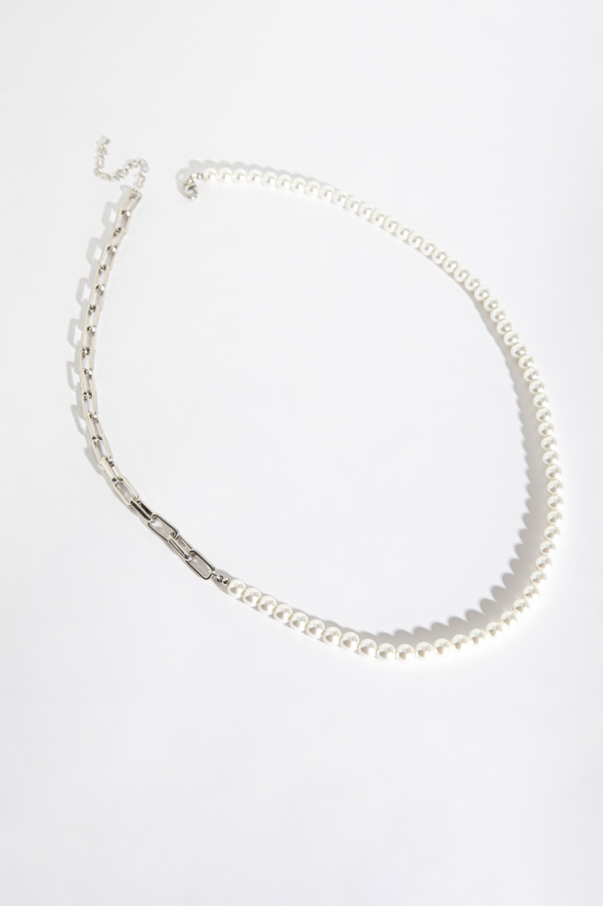 Glass Pearls and Silver Paper Clip Chain Necklace