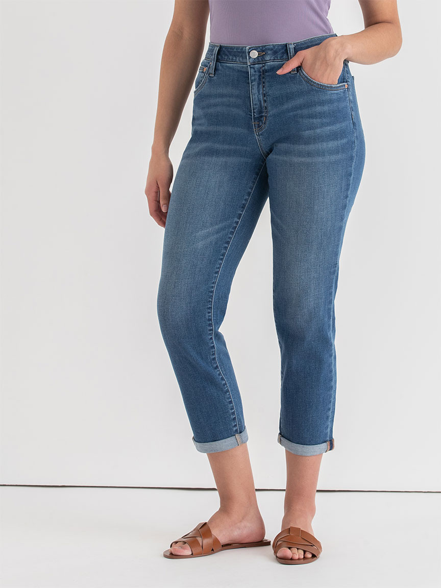 Gigi Girlfriend Jeans in Mid Wash
