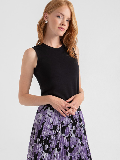 Sleeveless Layering Sweater Tank in Black