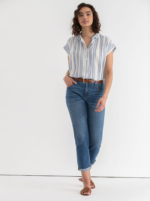 Gigi Girlfriend Jeans in Mid Wash