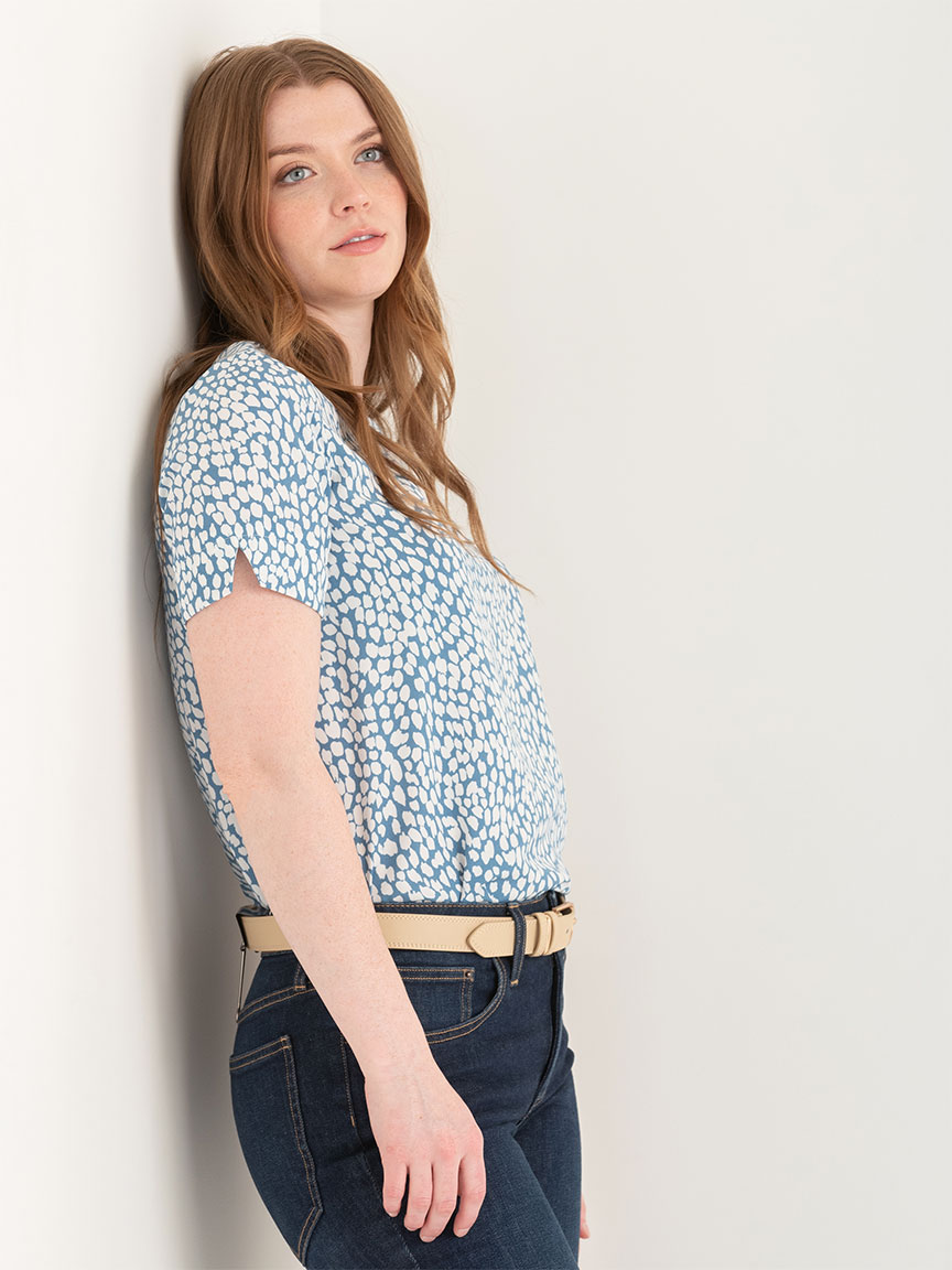Shailene Textured Short Sleeve Print Blouse with Key-Hole Back