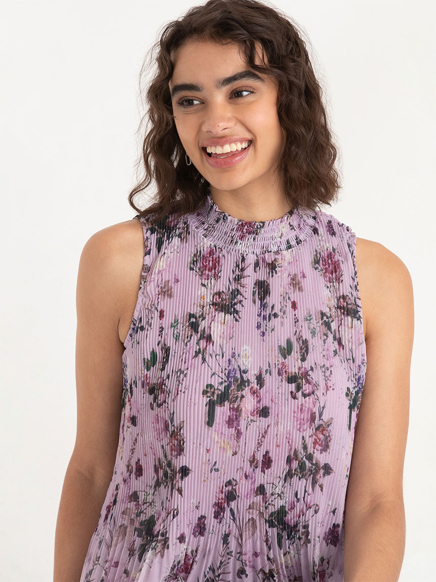 Sleeveless Blouse with Release Pleats