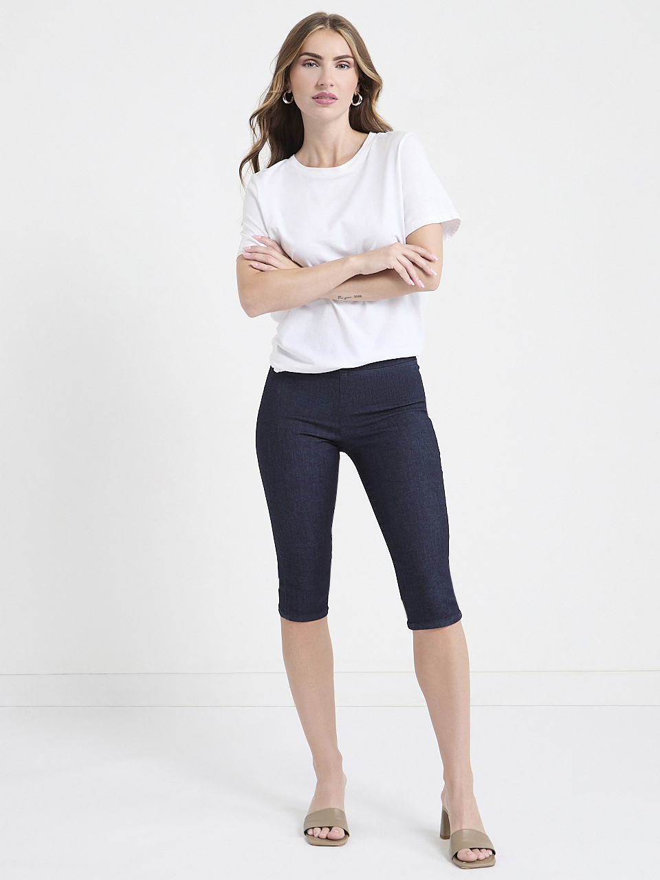 Monroe Pull-On Capri Jeans