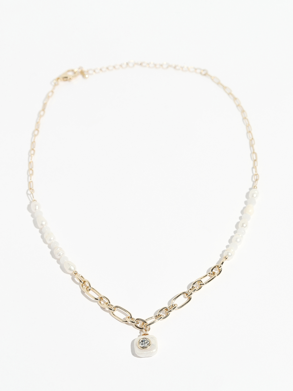 Metal Pearl Necklace
