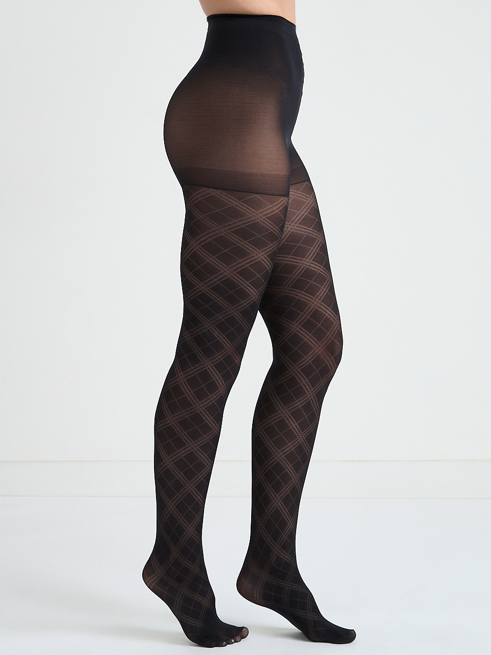 Diamond-Patterned Tights