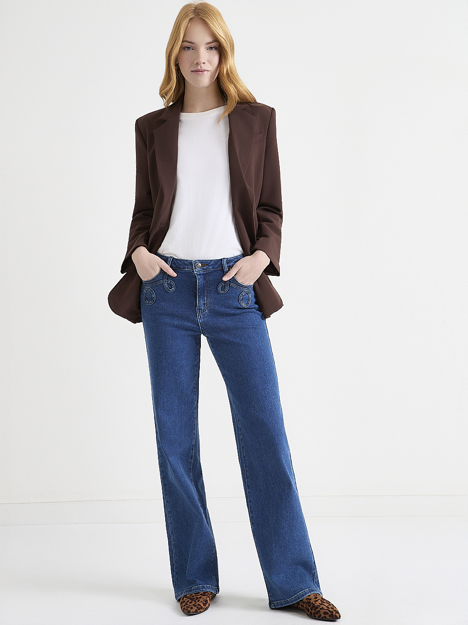 Loose Straight Jeans with Applique