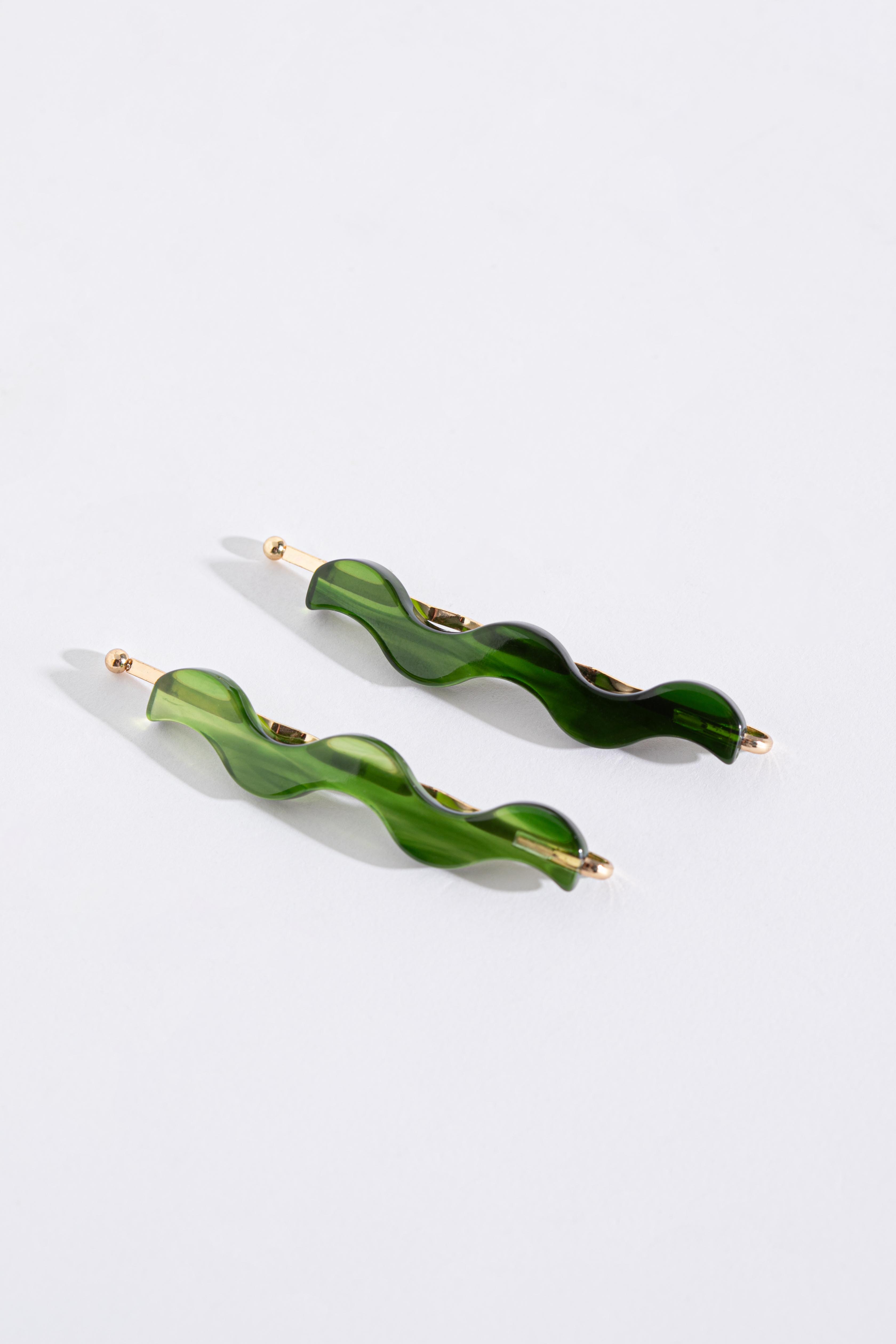 Wavy Accent Bobby Pins