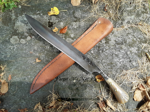 Longhunters knife with horn handle and integral bolster