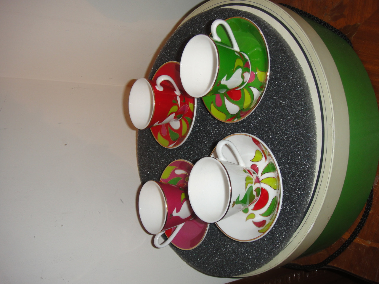 Kate Spade Festive Peacock Demitasse Cups And Saucers Set of 4