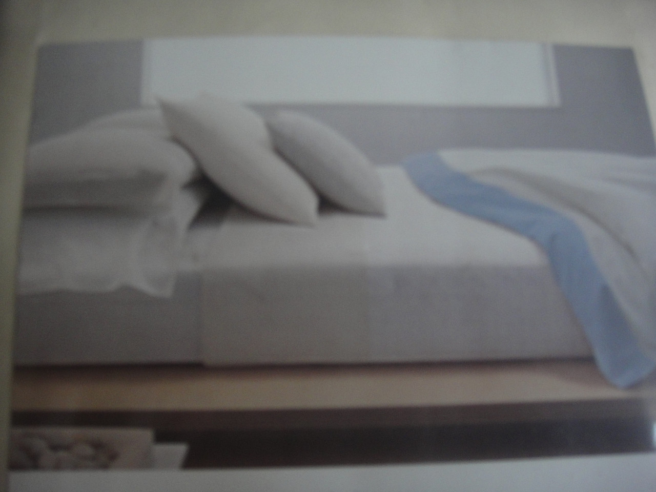 Calvin Klein Pearl Edge Solid Sateen Creme King sheet Set