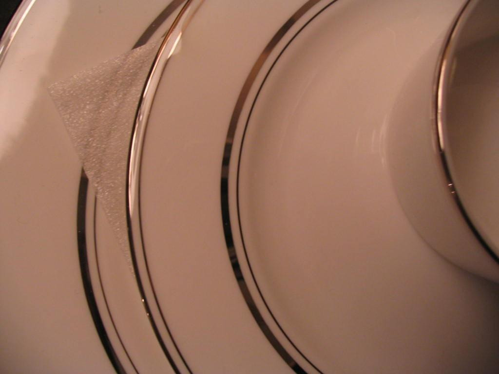 Kate Spade new york "Library Lane Platinum" China 24 Place Setting with