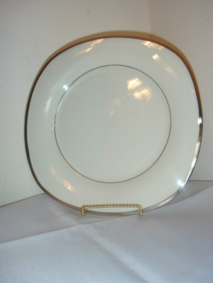 Lenox Dimension Solitare Square Ivory Platinum Dinner Plate