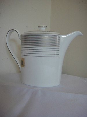 Wedgwood Proposal Coffeepot With Lid 