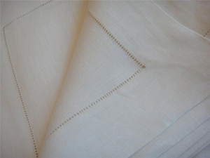 Sferra Classico Linen Tablecloth Oversized Ecru 77 x 134