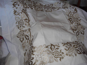 Sferra Saxon 3140 White w/ Champagne Standard  Sham Egyptian Cotton Percale New