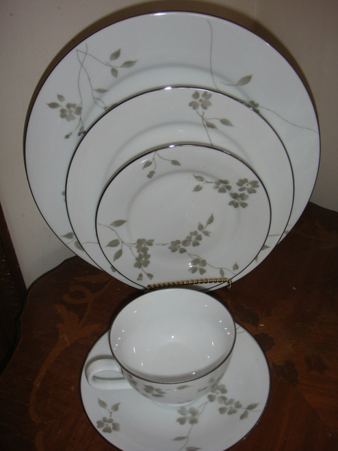 Sophia Floral Fine China by Ralph Lauren 5 Pc Place Setting