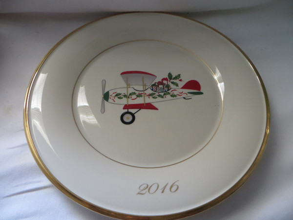 Lenox  Annual 2016 Holiday Airplane  Accent Plate New