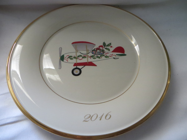 Lenox  Annual 2016 Holiday Airplane  Accent Plate New