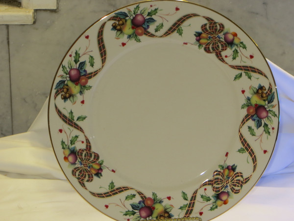  Lenox Holiday Tartan 12.0 inch Buffet Service Plate New 