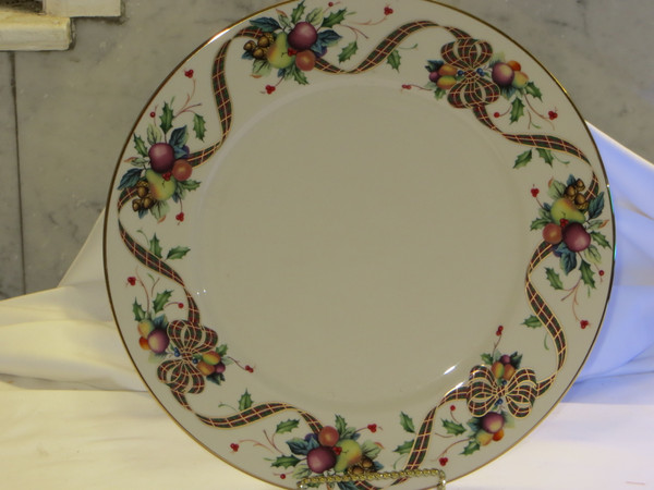  Lenox Holiday Tartan 12.0 inch Buffet Service Plate New 