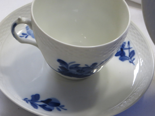 Royal Copenhagen  5P Dinner Set Porcelain Blue Flower Braided 