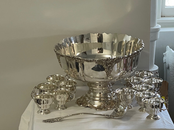Grande Baroque by Wallace Silver Plate Large Punch Bowl Set 14 PC
