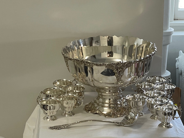 Grande Baroque by Wallace Silver Plate Large Punch Bowl Set 14 PC