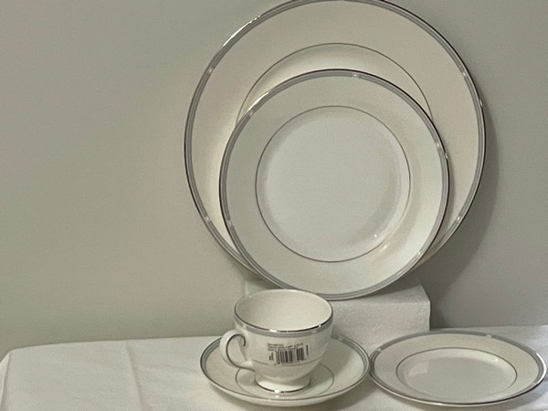 Wedgwood Notting Hill 5PC Dinnerware Set