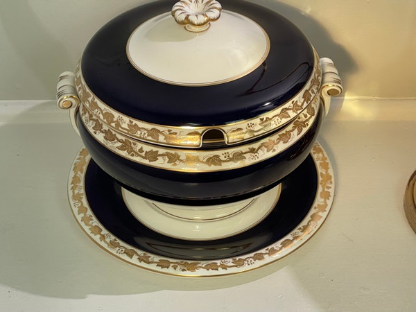 Soup Tureen & Lid w/Underplate Whitehall (Item 4200 Mazarine Blue Band) WEDGWOOD