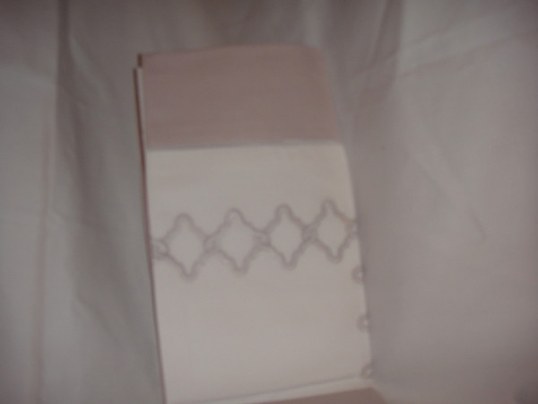 Sferra Quarto Percale  White w/ Lilac Ash Embroidery Standard Sham New