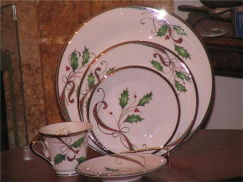 Holiday Nouveau White 