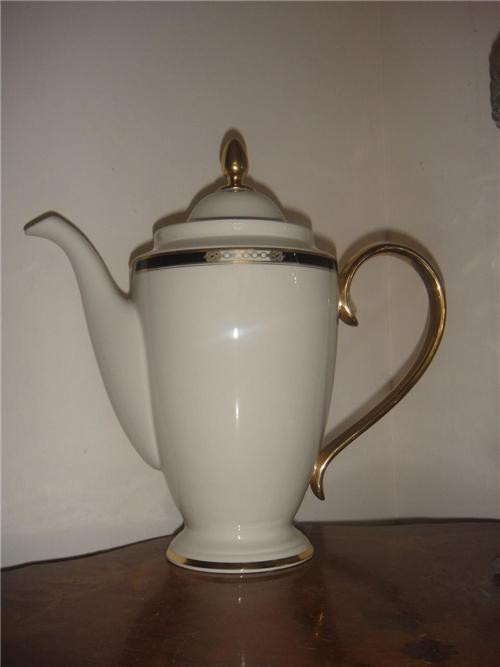 Lenox Hancock Gold Coffeepot New