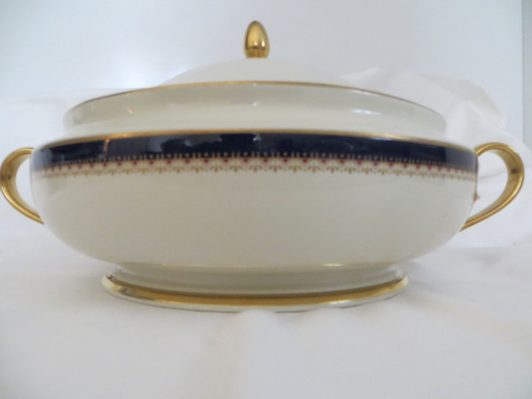 Lenox Jefferson Presidential Gold Covered Vegetable Bowl 