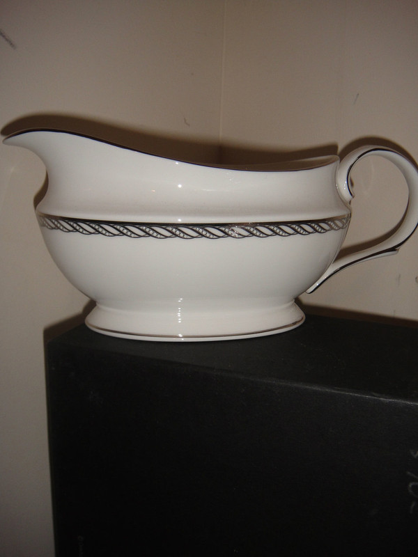 Lenox Serpentine Platinum Sauceboat Gravy-boat  New in Box New
