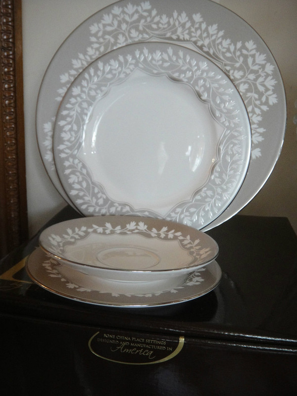 Lenox Nature's Vows Bone China 5-Piece Dinnerware Made in USA